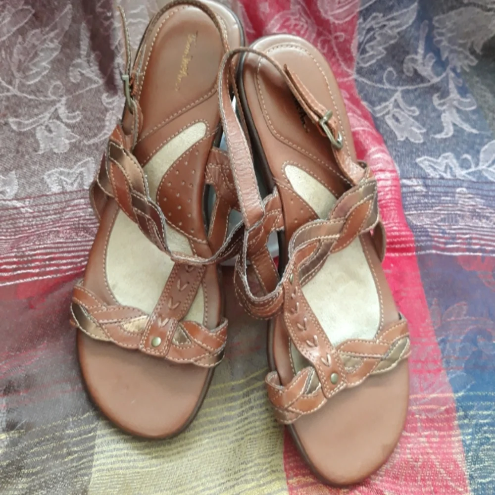 Thom McAnn Braided Metallic Open Toe Wedge Sandals Size 10W - Picture 4 of 10